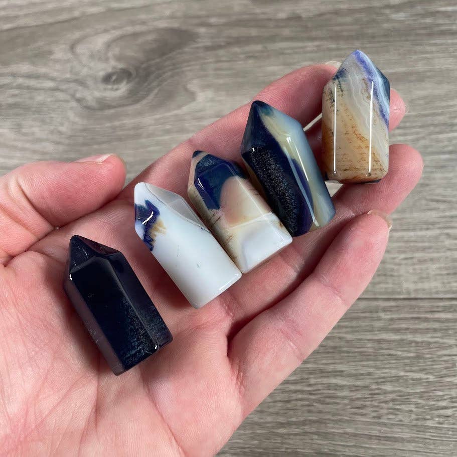 Keystone Crystals - Vente Pierre et cristal de spiritualité - Obélisque Trapu en Pierre Précieuse – Petite Tour en Cristal Sculpté11