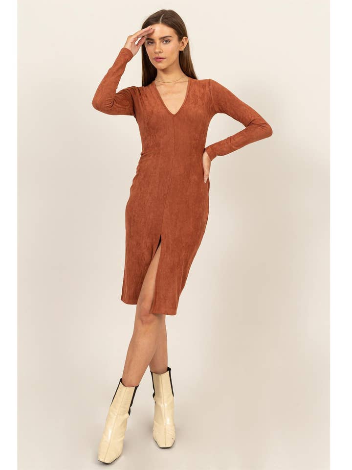 Wildleder-Midikleid mit Schlitz für den Großhandel von HYFVE