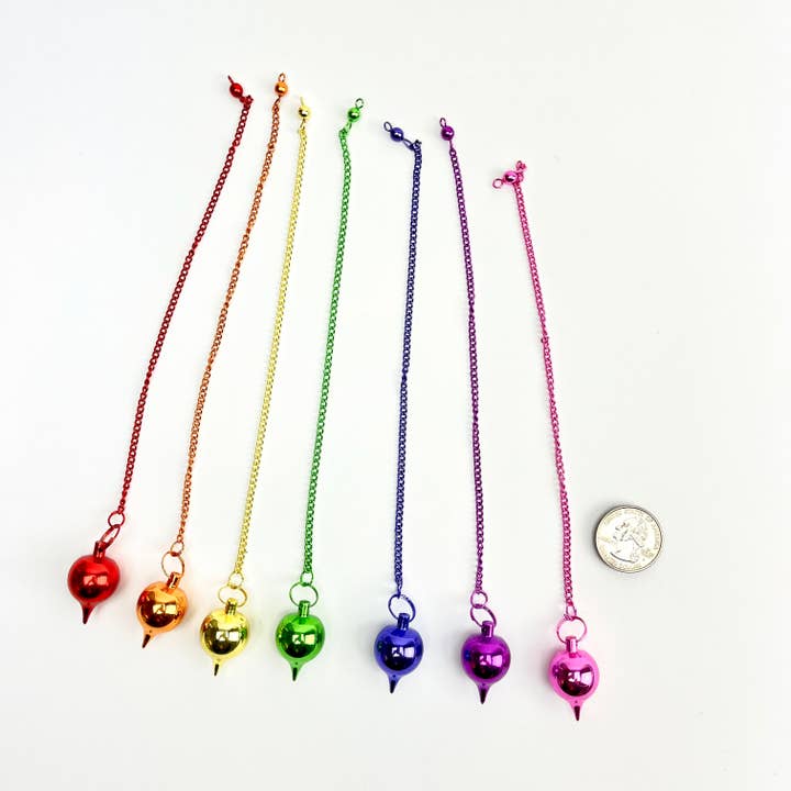 Pelham Grayson Rose – Engroshandel Meditationsudstyr – Raindow Pendulums | Sæt med 7 Chakra farver2