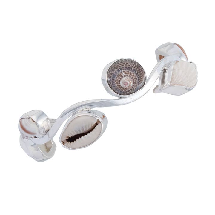 Sterling zilveren golfmanchet met meerdere schelpen voor wholesale door Charles Albert Inc