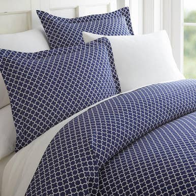 Still Water Linens - Wholesale Bedding Set - Quatrefoil Patterned 3-Piece Duvet Cover Set