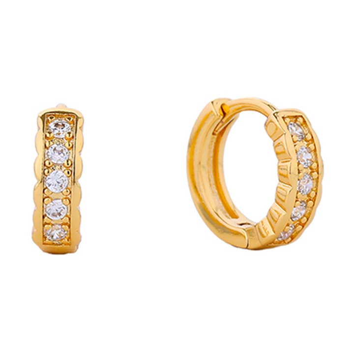 Boucle d'oreille Huggie cubique en or 14 carats avec zircone cubique pour la vente par Fashion City