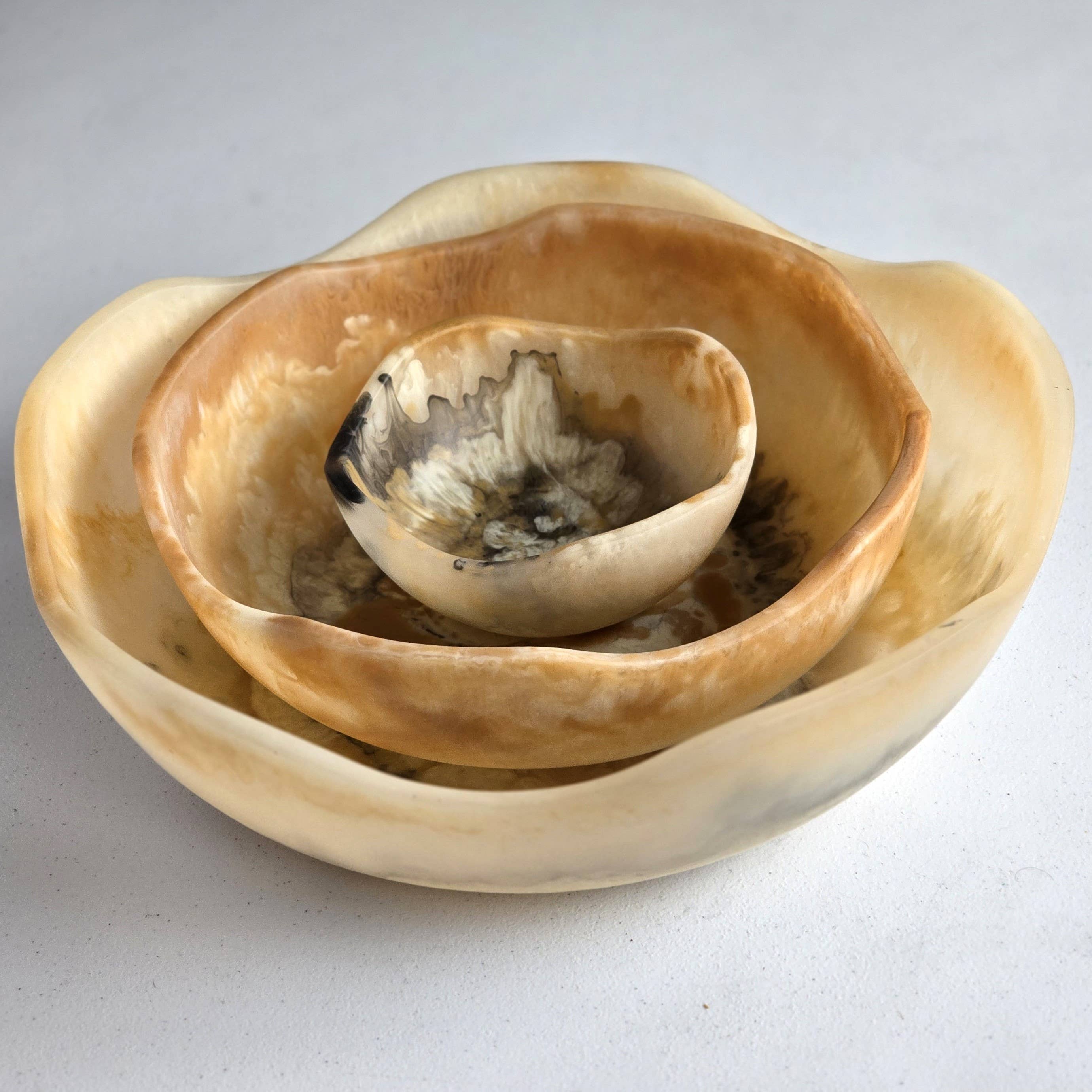 Gibb & Daan - Wholesale Serve Bowl - Large wavy 3 bowls Set - Matte Finish Hand Poured Resin9