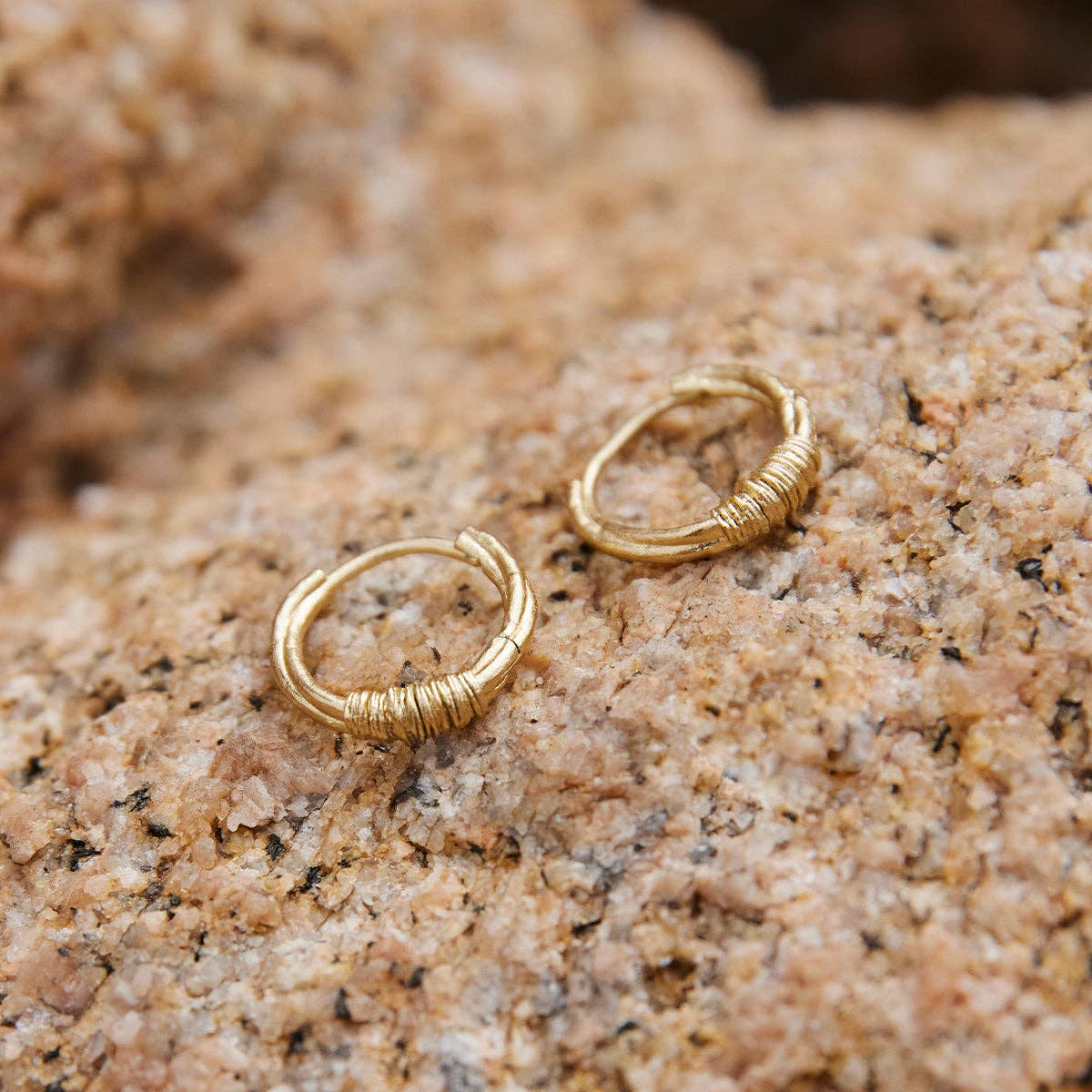 Agapée Jewelry - Venta al por mayor Pendientes de aro - Pendientes Sýrma | Joyería en oro resistente al agua1