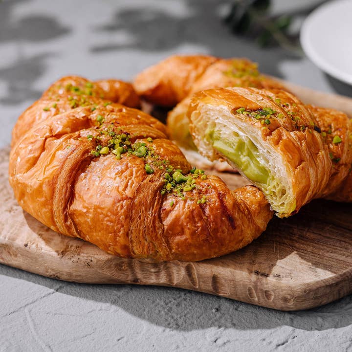 Nicola's Marketplace - Wholesale Cookie - Pistachio Filled Croissant Take and Bake Pastries0