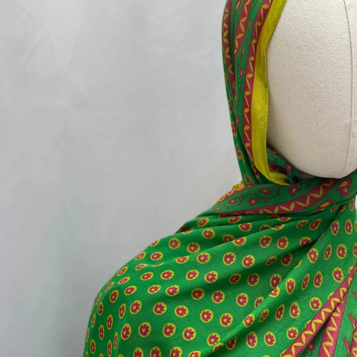 Palestinian Elegance - Wholesale Hijab - Women's - Elegant Comfort: Exclusive Printed Modal Hijab - Asba1