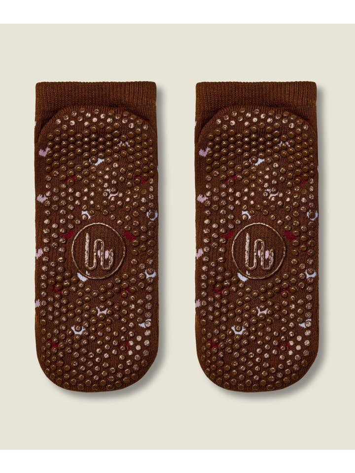 MoveActive - Wholesale Socks - Women's - Classic Low Rise Grip Socks - Hearts Aflutter Brown3