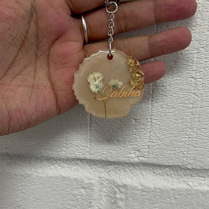 Hudaa & Co - Wholesale Keychain – Women's - Handmade custom gypsophila key rings | name | any colour | gift | Mother’s Day | birthday | keychain | gifts for her2