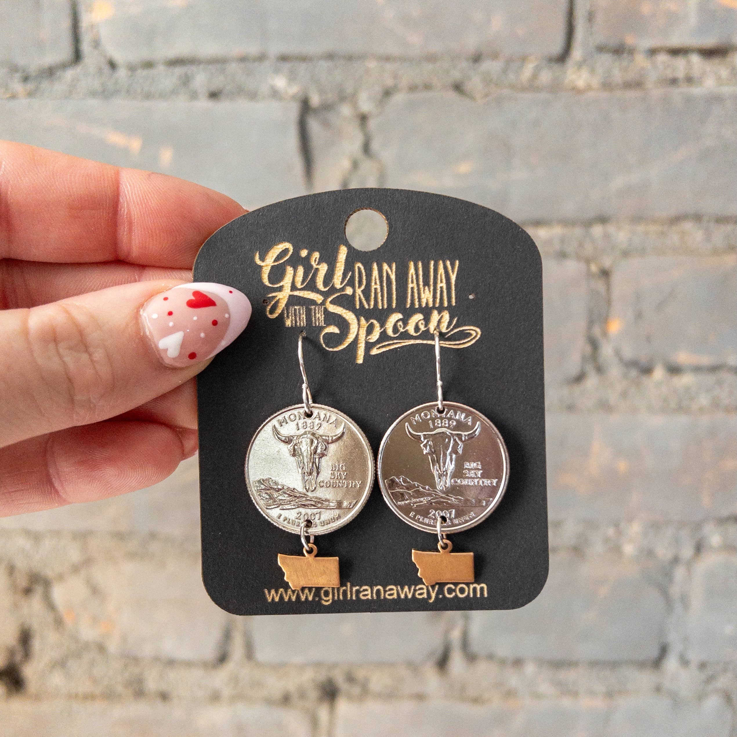 Girl Ran Away With the Spoon – Engroshandel Hængeøreringe og creoløreringe – Montana Quarter Charm Øreringe1