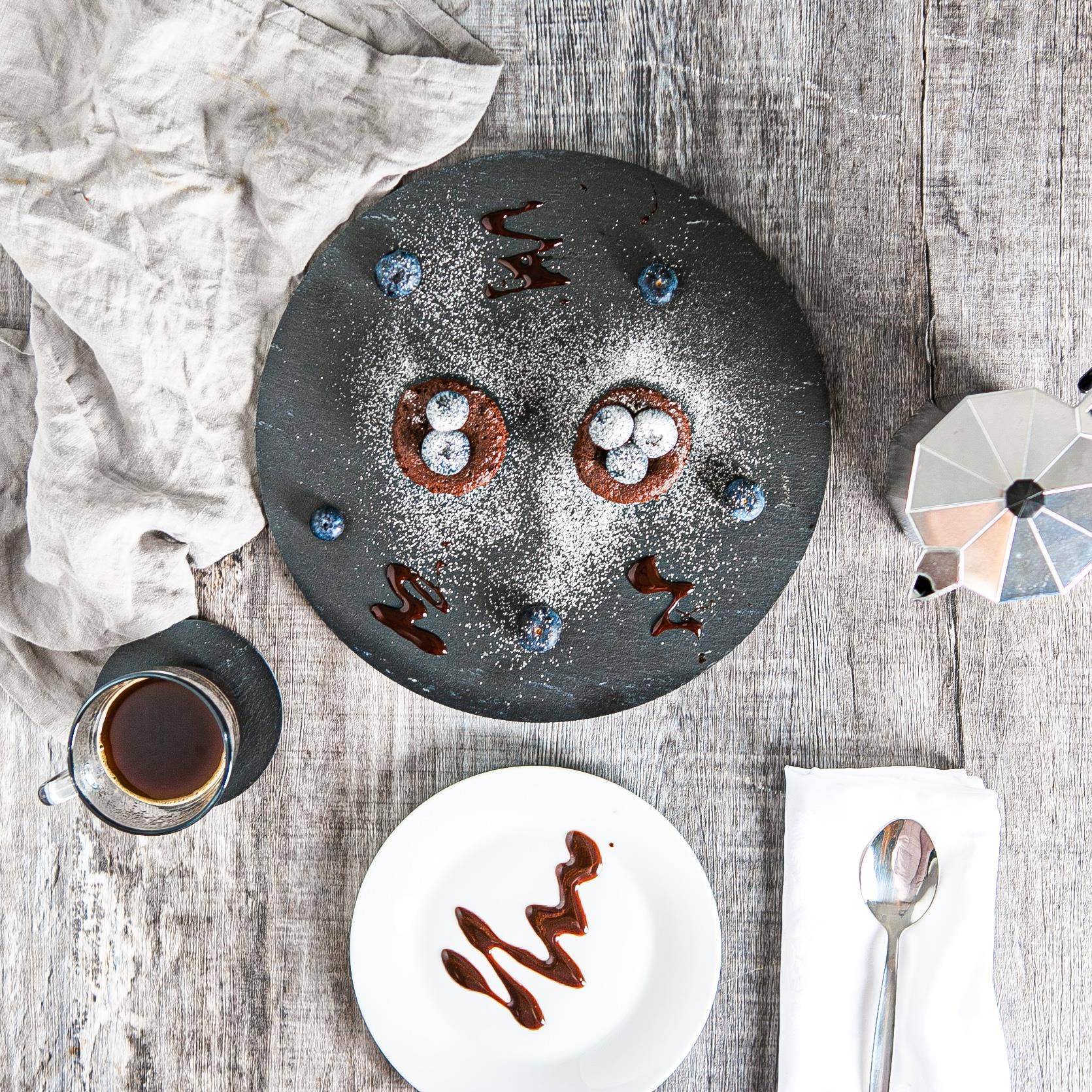 Rinkit Ltd - Wholesale Coasters - Argon Tableware Linea Round Slate Coaster - 10cm2