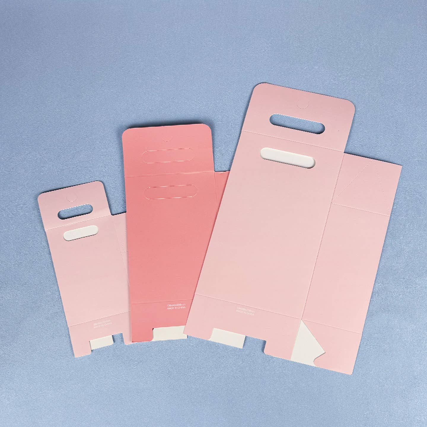 ByHome - Vente Coffrets cadeaux - 24 sacs cadeaux en carton rose avec poignée, 3 tailles1