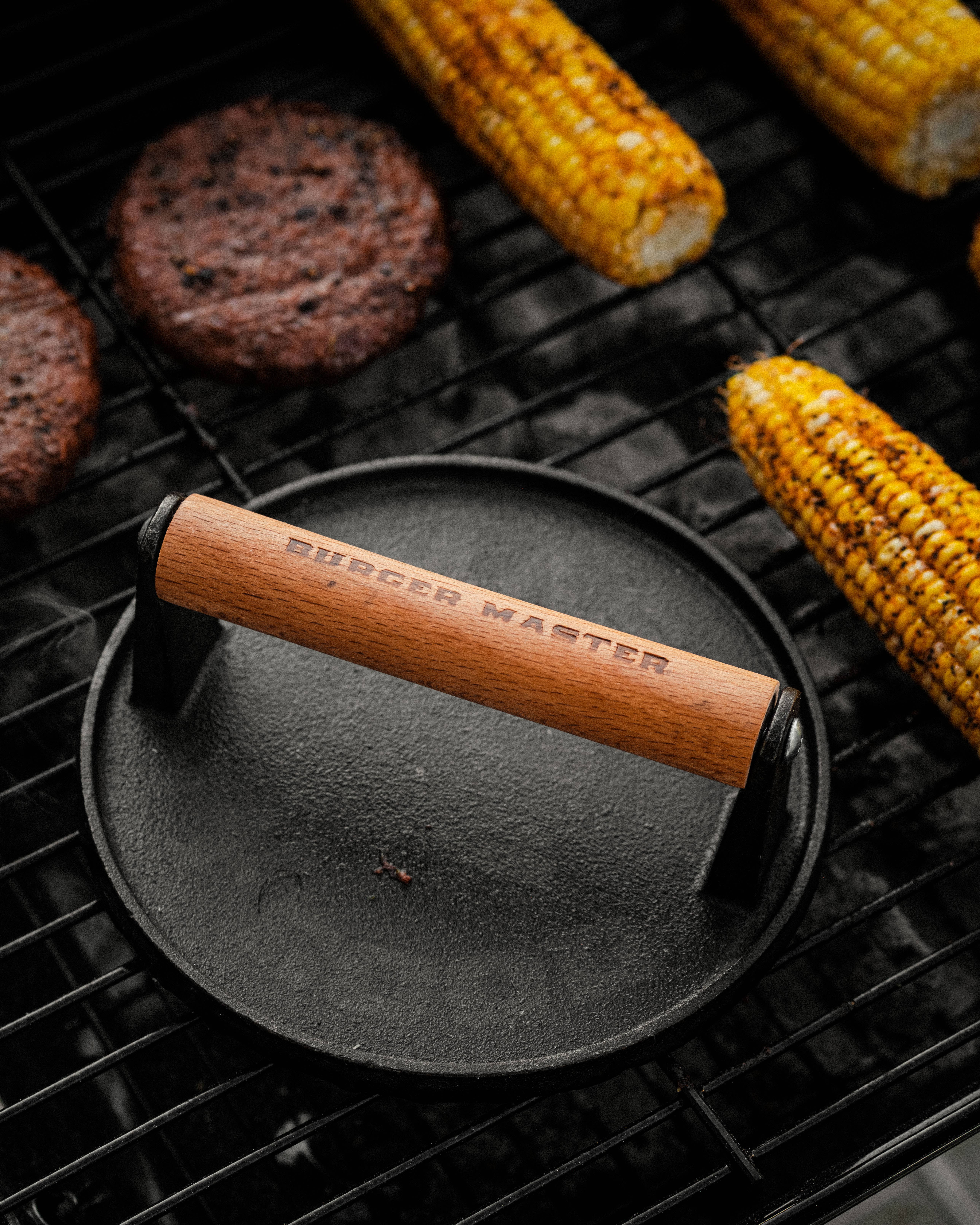 Lucky Jack - Wholesale Grillgereedschap voor buiten - Burger Master – Gietijzeren Grillpers1