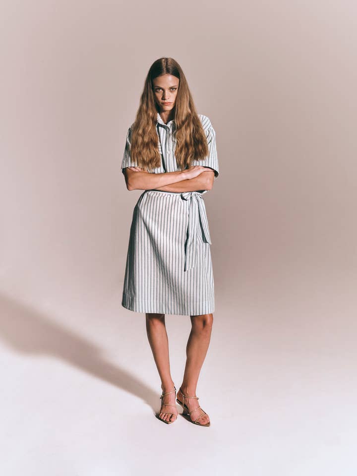 ROBE CHEMISE RAYÉE pour la vente par Echo srl