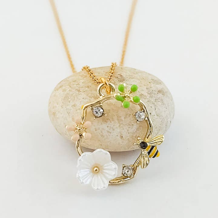 Collar de abeja, collar de ranúnculo, joyas de jardín para venta al por mayor de Piccadilly Pendants