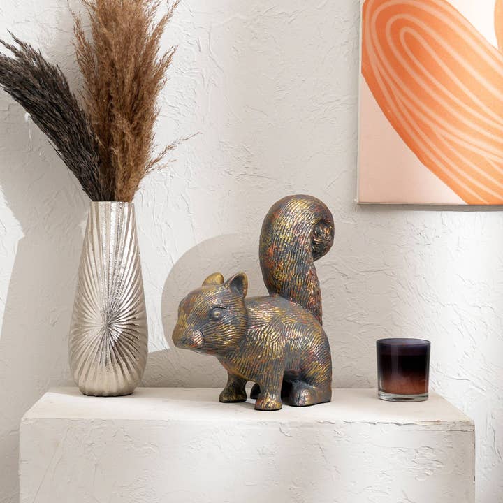 Sculpture en aluminium | Décoration de table écureuil finition antique pour la vente par TrenDec