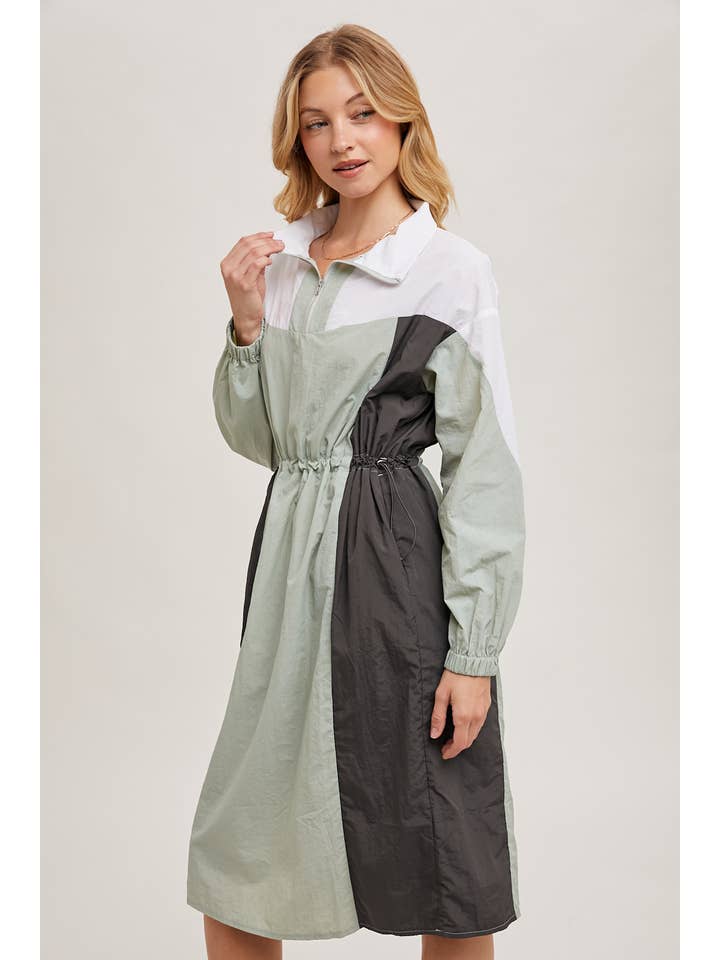 Bluivy - Vendita all'ingrosso Vestito - Donna - ABITO ANORAK ANTIVENTO LEGGERO A BLOCCHI DI COLORE8