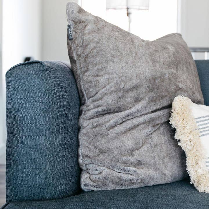 Saranoni - Wholesale Throw Pillow Cover - GRAND FAUX FUR 2-PACK EURO PILLOW COVERS17