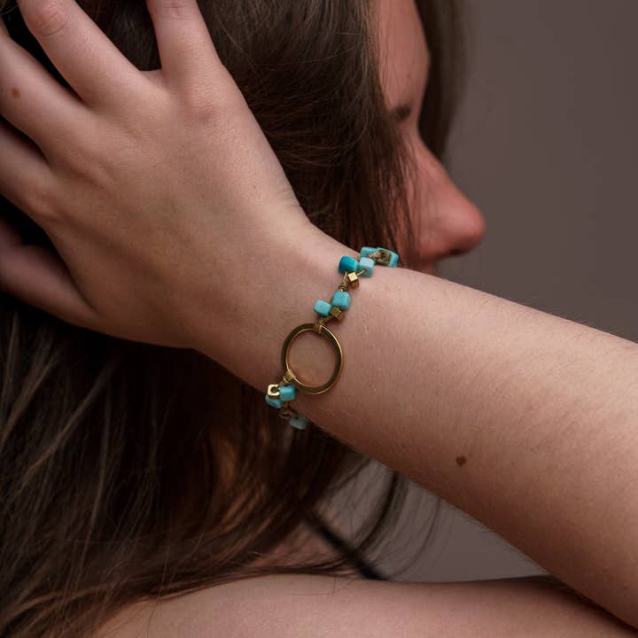 Pretty Pink Eco-Jewellery – wholesale Beaded bracelet – Dainty Tagua Bracelet4