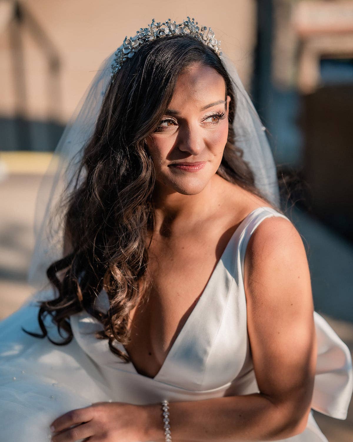 Dareth Colburn Designs – wholesale Tiara – Dam – Ava Blommig Brud Tiara2