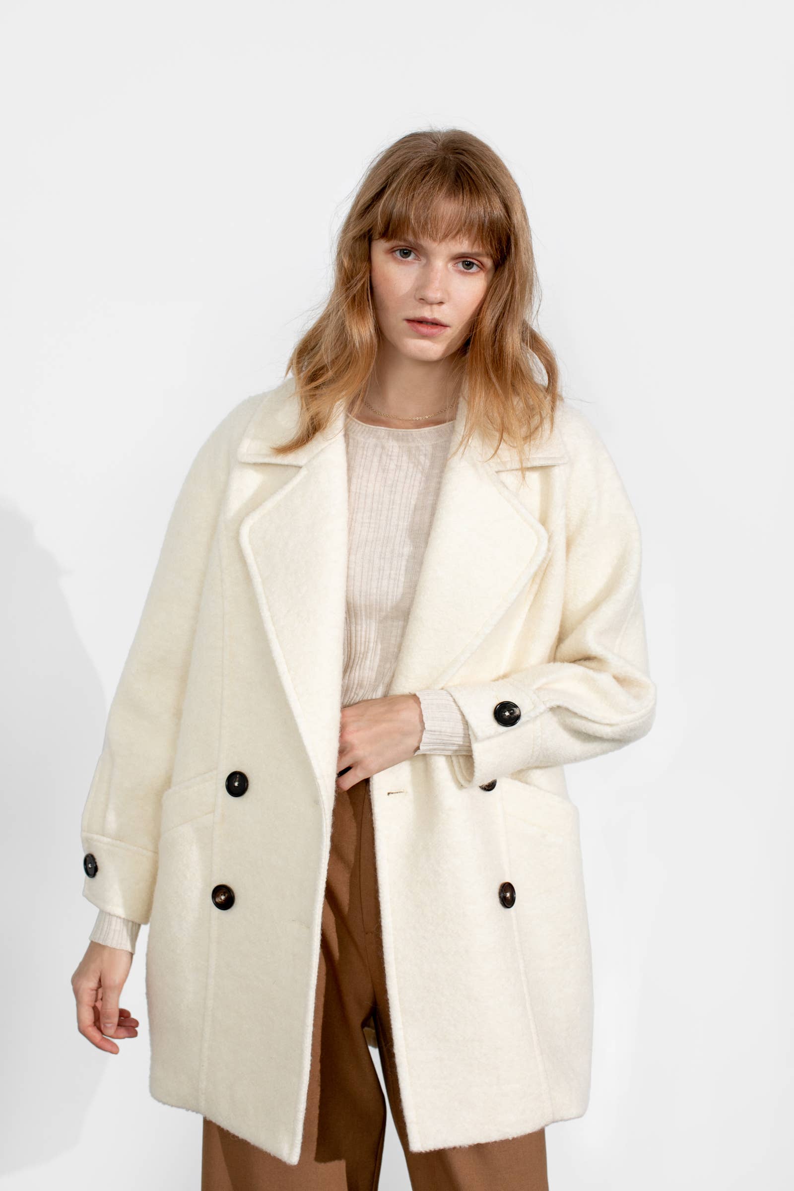 J.ING - Wholesale Coat - Women's - Teddy Coat (Ivory/SandyBrown)6