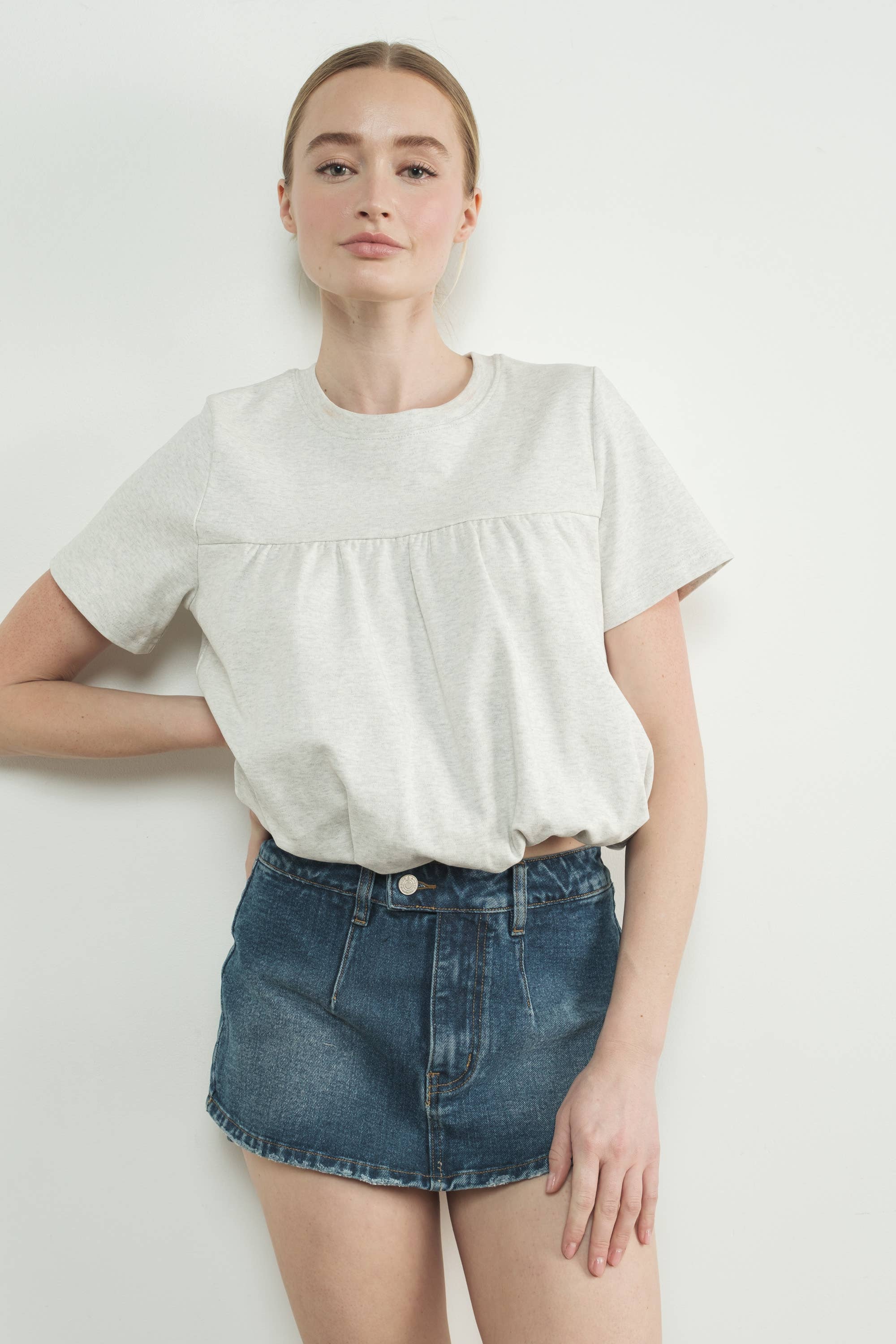 Aaron & Amber - Wholesale T-Shirt - Women's - MAT3226 BUBBLE HEM SHORT SLEEVE T-SHIRTS24