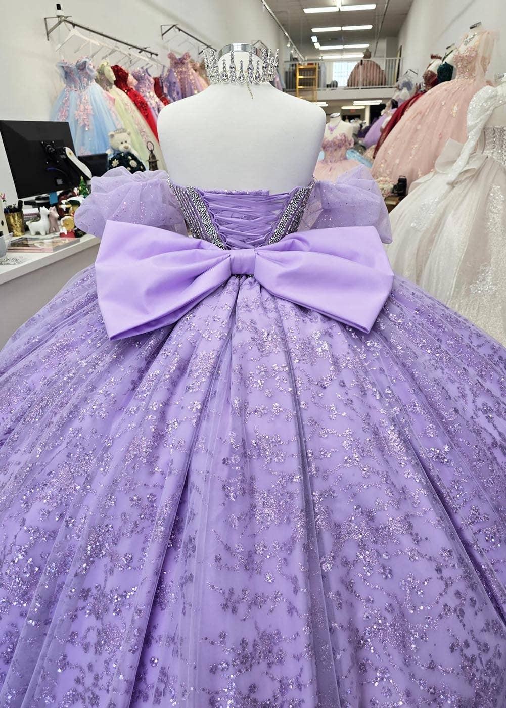 Petite Adele – Engroshandel Aftenkjole - Dame – Højkvalitets tylkjole med glasperler til quinceañera5