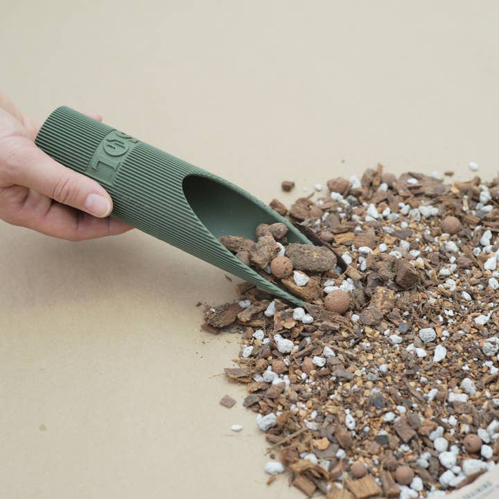 Sol Soils - Wholesale Planting/Potting Soil - Bulk Soil - Houseplant Chunky Mix (7 Gal Box)5