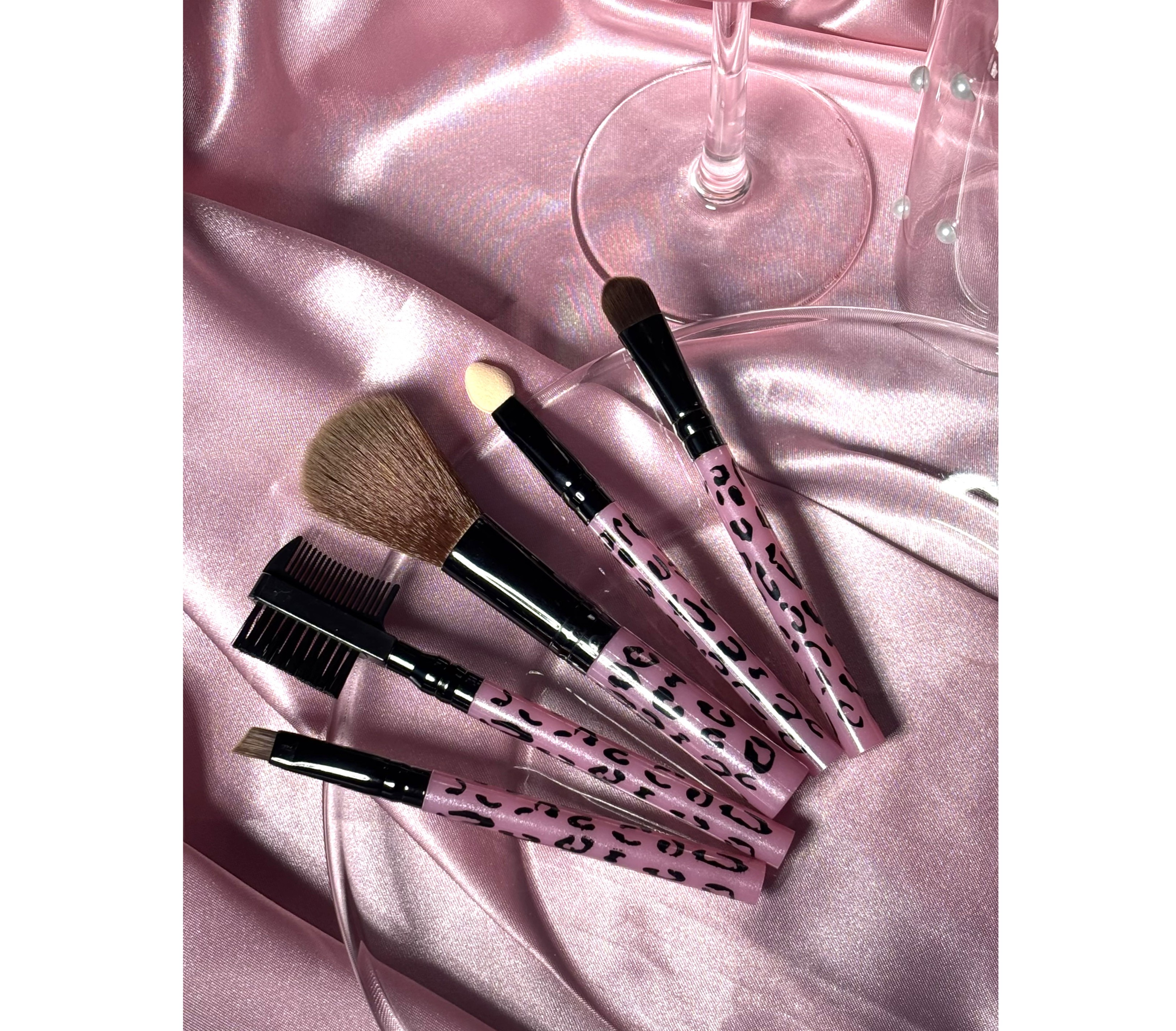 VIAI Beauty - Wholesale Makeup Brush Set - Professional Quality Makeup Brush - 5pcs Set0