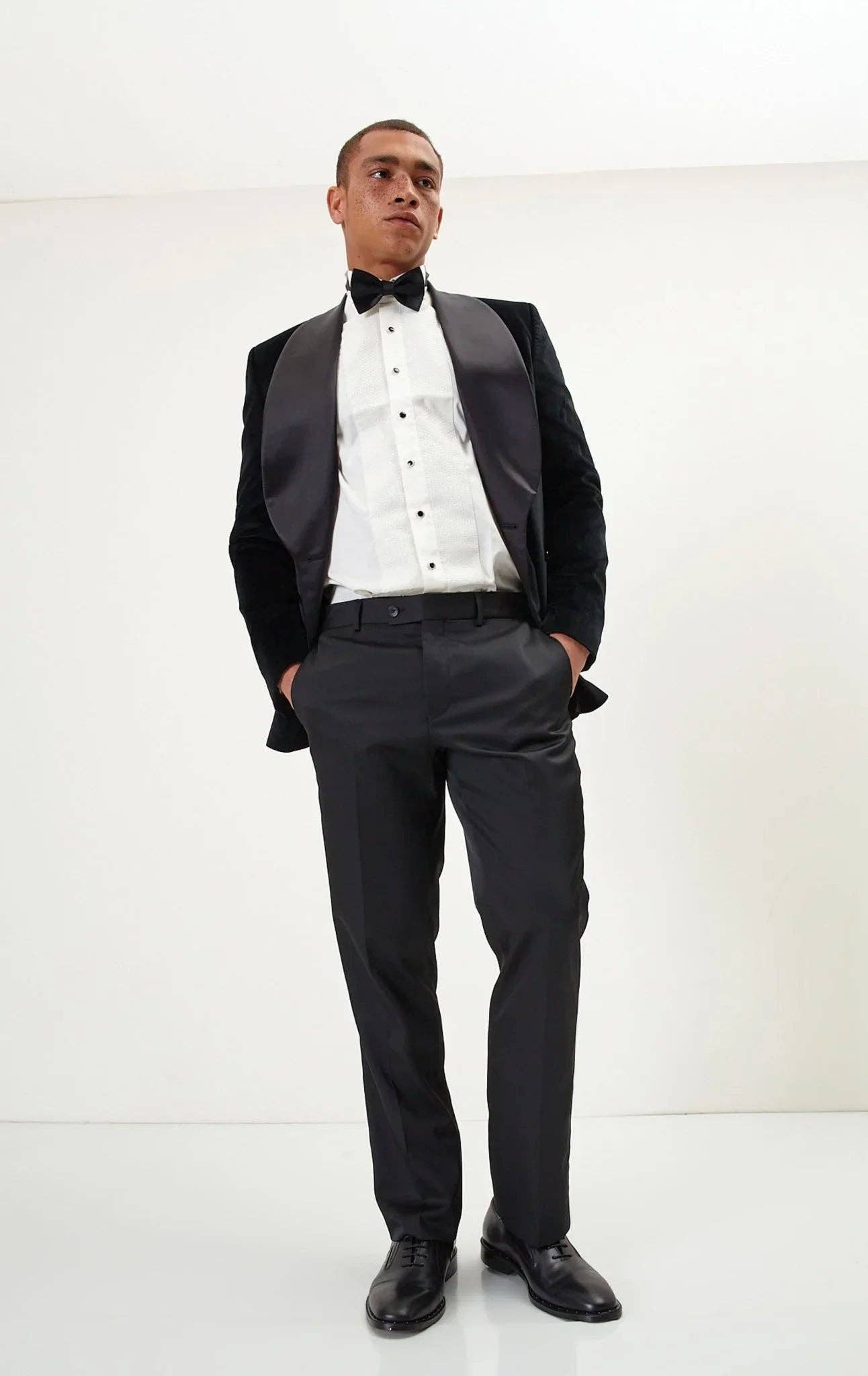 Men's Double Breasted Tuxedo - Black Velvet for wholesale on Faire5