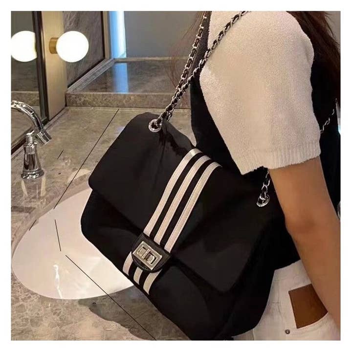 Large Capacity Leisure Chain Tote Bag for wholesale by Sheer Trend