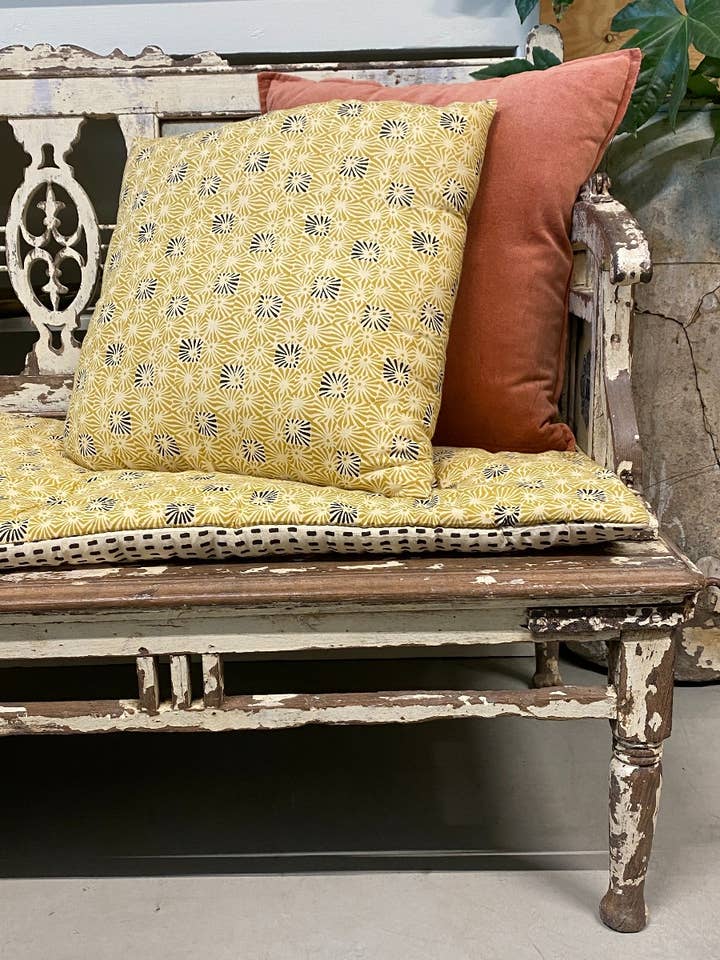 *SALE* Cushion incl filling JA2338 voor wholesale door De Weldaad Authentic Interior