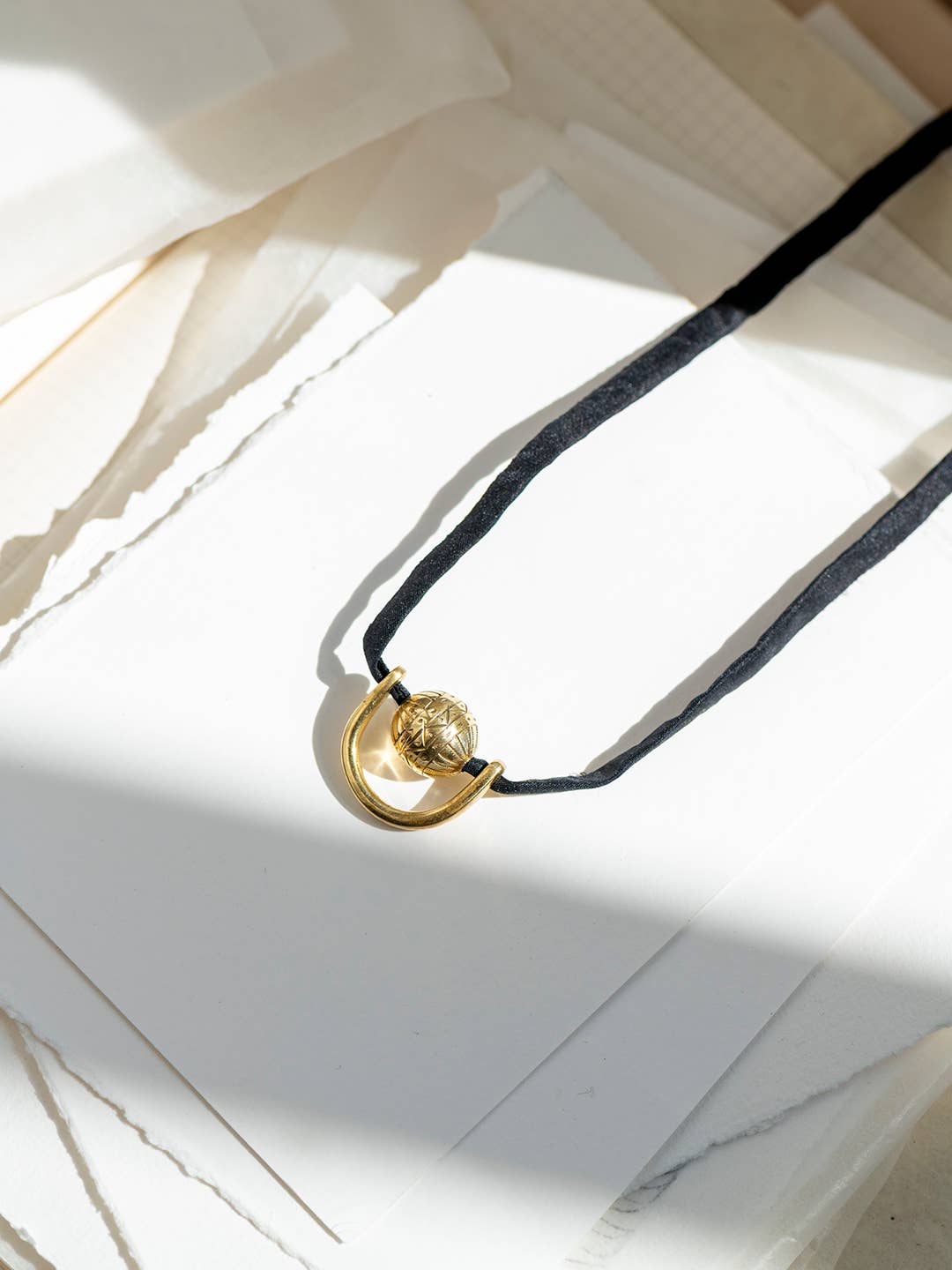 Ombre Claire - Wholesale Pendant/Charm Necklace - The Tenderness Necklace