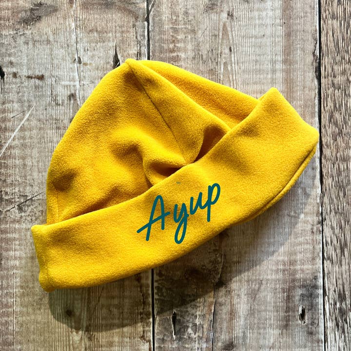 Berretto con risvolto in pile riciclato Ayup - Mustard per la vendita all'ingrosso da parte di Dukki Gifts