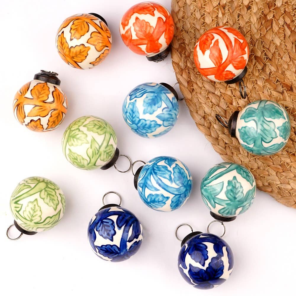 Multicolore Set 60 palline natalizie in ceramica multicolore in vendita all'ingrosso su Faire0