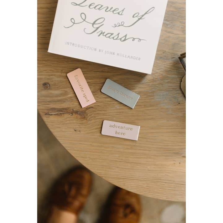 Studio Portmanteau - Vente Marque-page - Signet magnétique avec texte personnalisé | Book Lover Gift