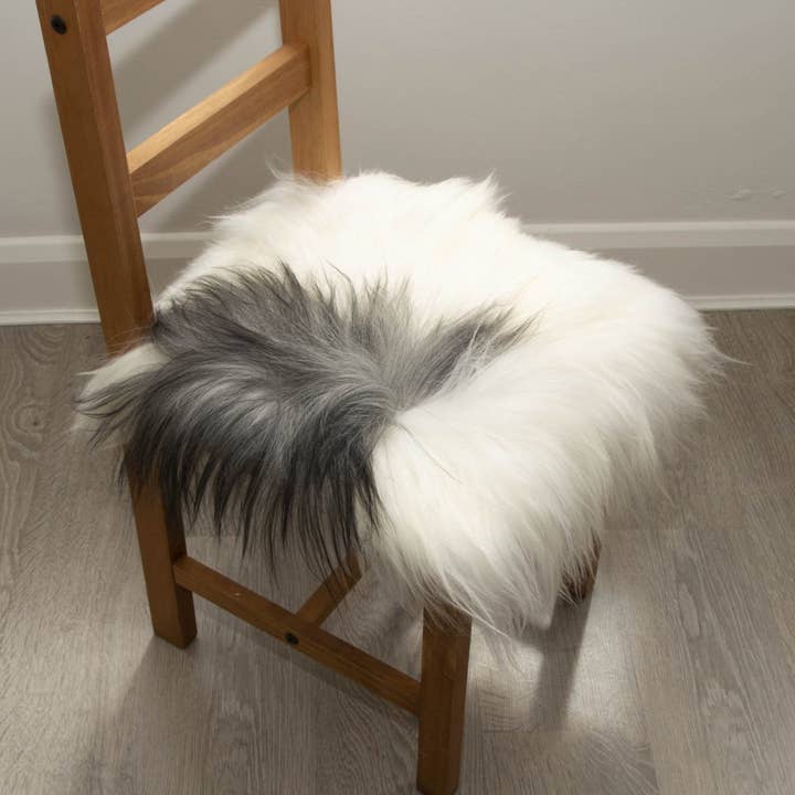 Funda de asiento cuadrada de piel de oveja islandesa 37 cm blanco para venta al por mayor de Wildash London