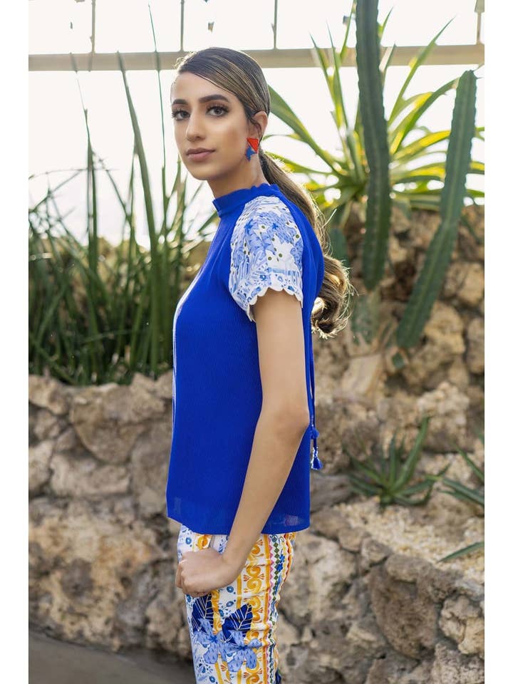 Ulla Blå Topp för wholesale av Sandhya Garg