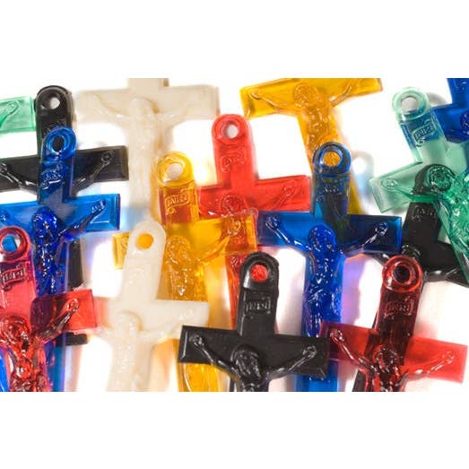 Breloques - Breloques vintage crucifix en plastique - Lot de 50 pour la vente par Party Bibs
