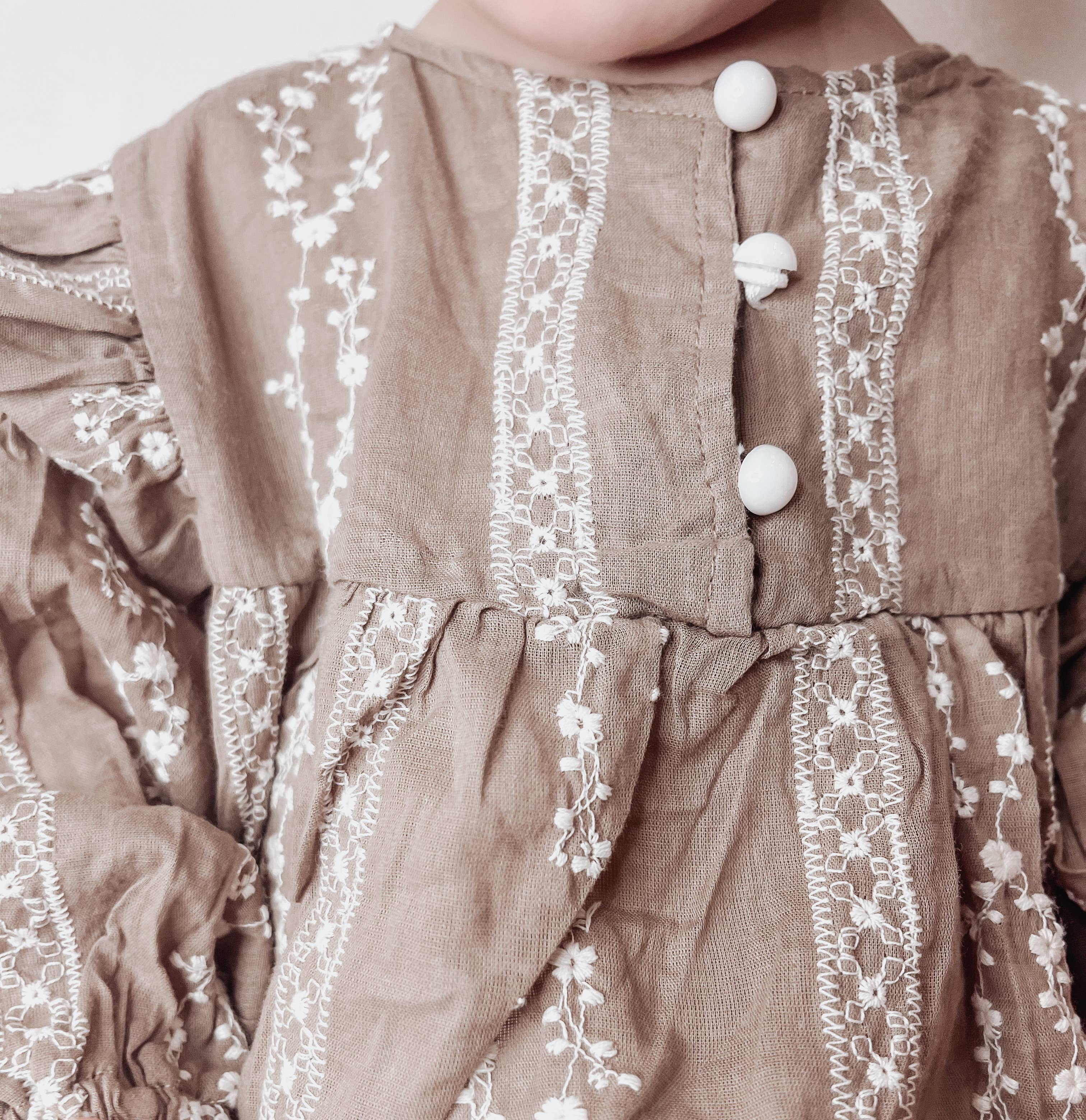 Annie & Charles – wholesale Bodysuit (non-footed) – Baby – Annie & Charles® organic cotton bodysuit with embroidery13