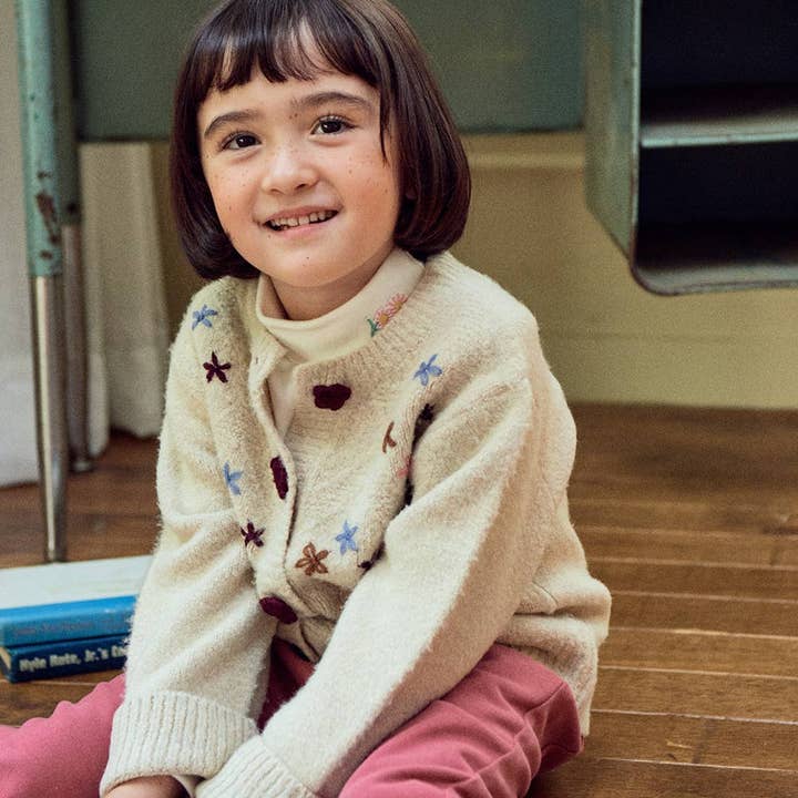 ToTo Heros - Wholesale Cardigan - Kids - Floras Embroidery Knit Cardigan1