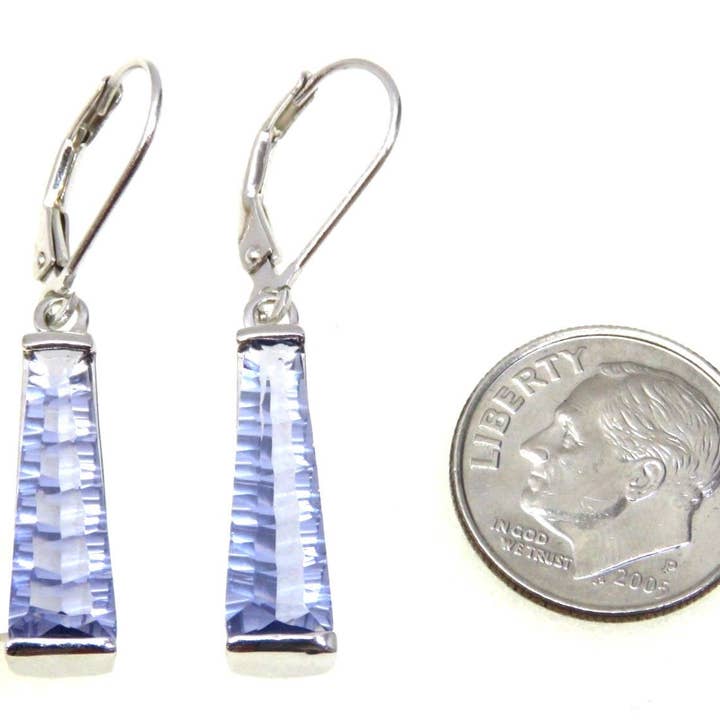 Twan Kee Jewelry - Venta al por mayor Pendientes colgantes - Pendientes de plata con estallido estelar de Helenita clásica del Monte Santa Helena3