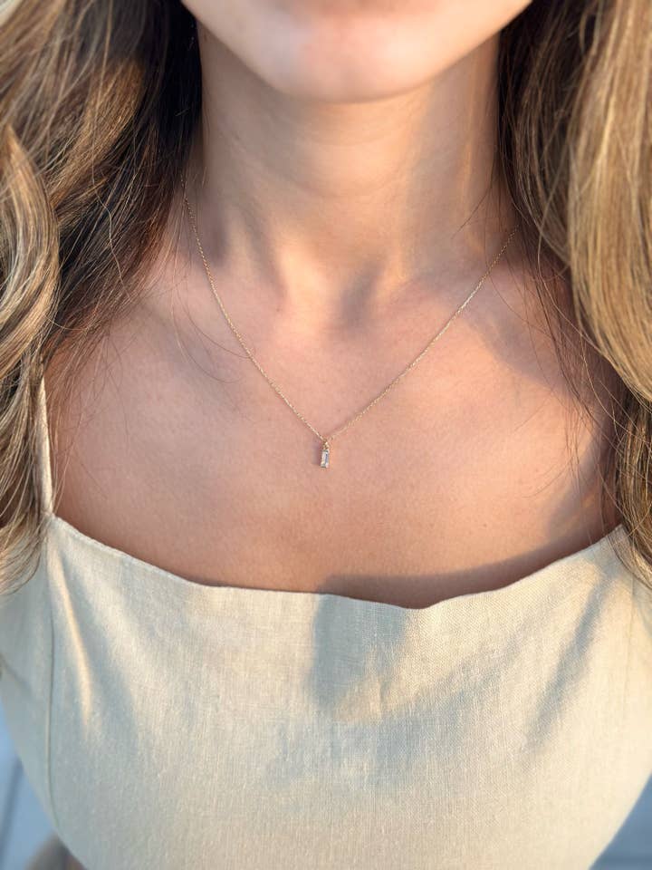 Emerald Solitaire Necklace,HighQuality Gold from Manufacture for wholesale by Gider Jewelry