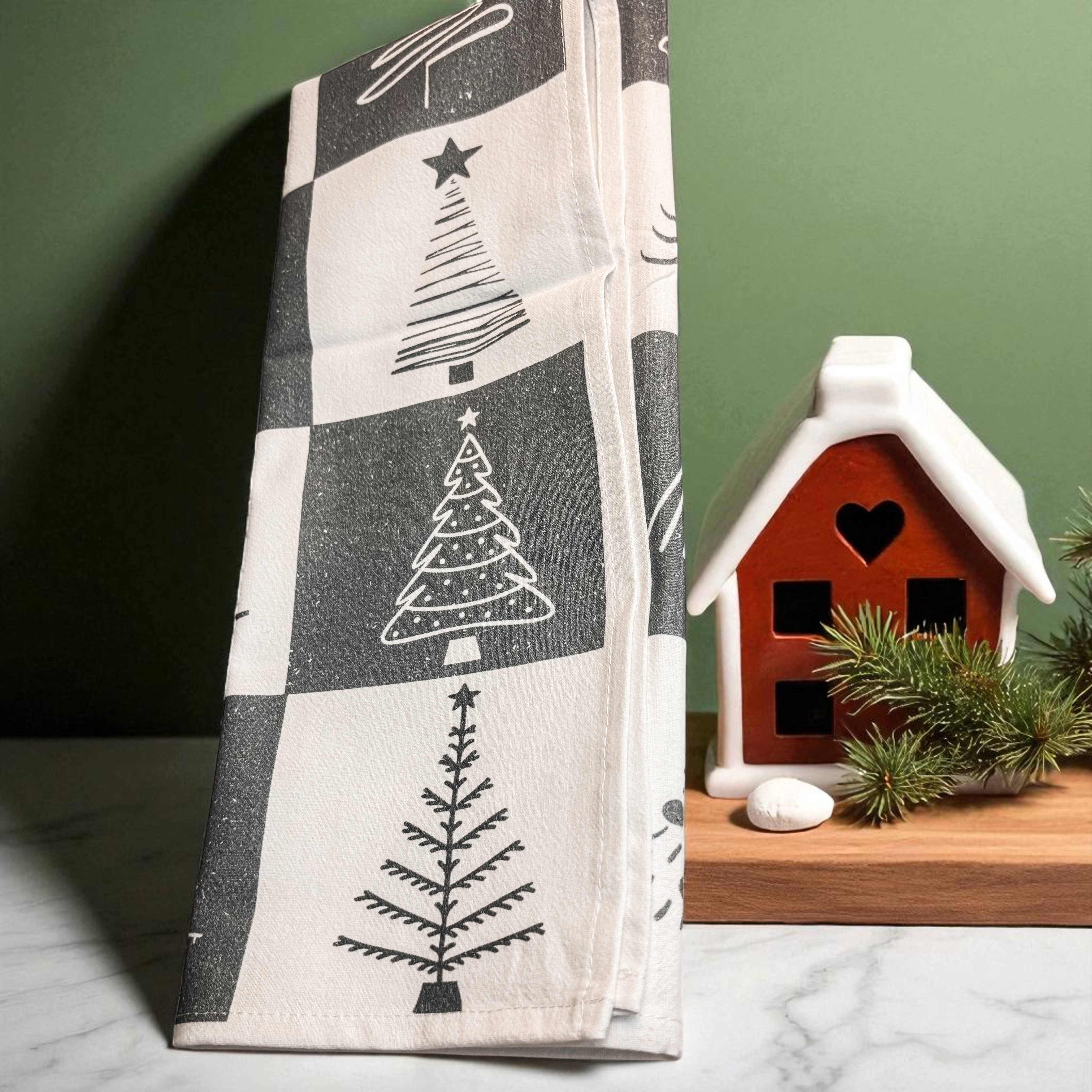 Gia Roma - Wholesale Tea Towel - Vintage Santa Holiday Kitchen Towel & Decor | Pink Christmas55