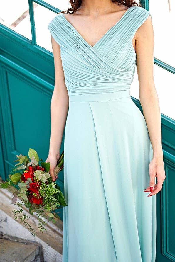 Eva & Lola - Epsilonn - Wholesale Gown - Women's - Thigh Split Bridesmaid Dress - R139010