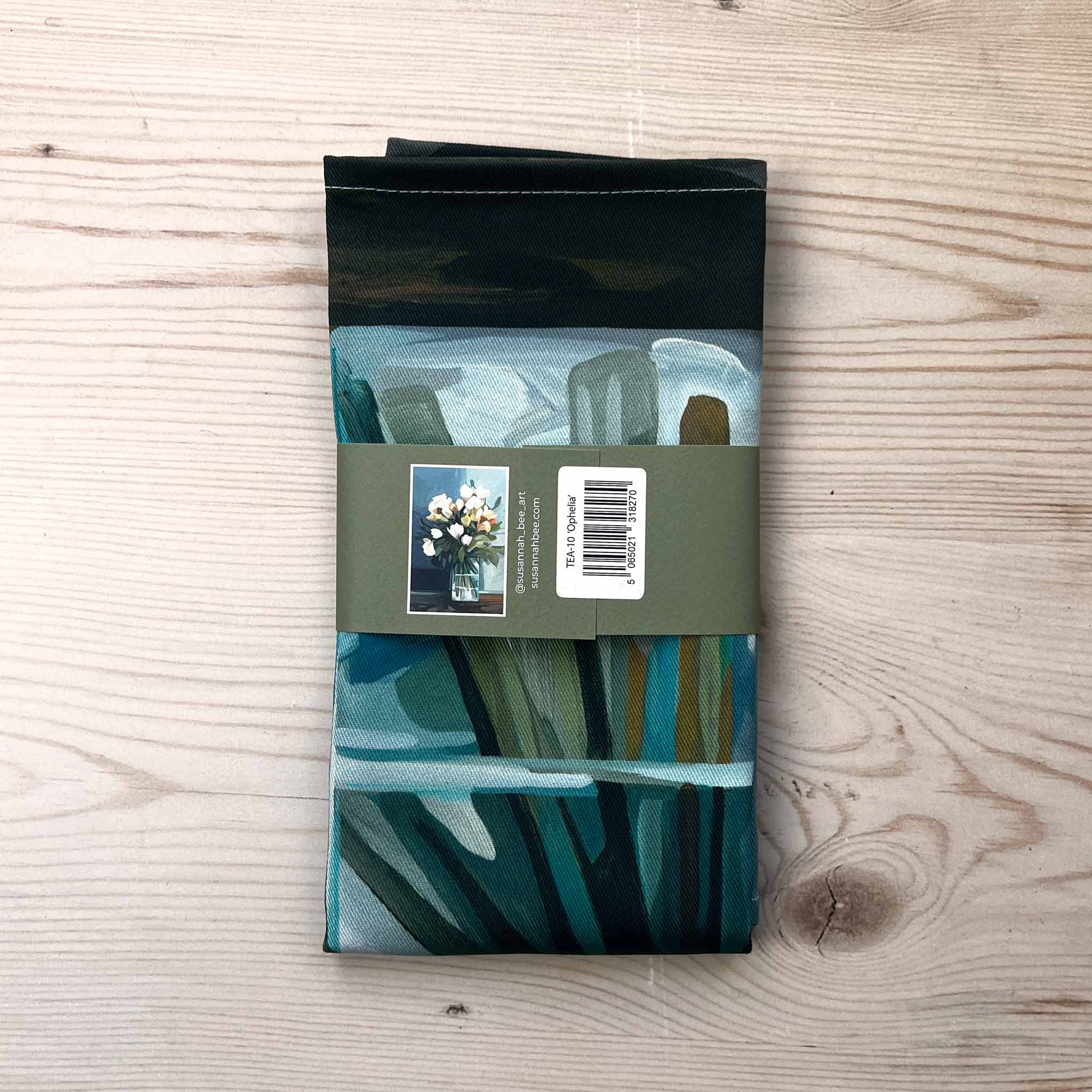 Susannah Bleasby Art - Wholesale Tea Towel - Cotton tea towel | Floral tea towel | 'Ophelia'4