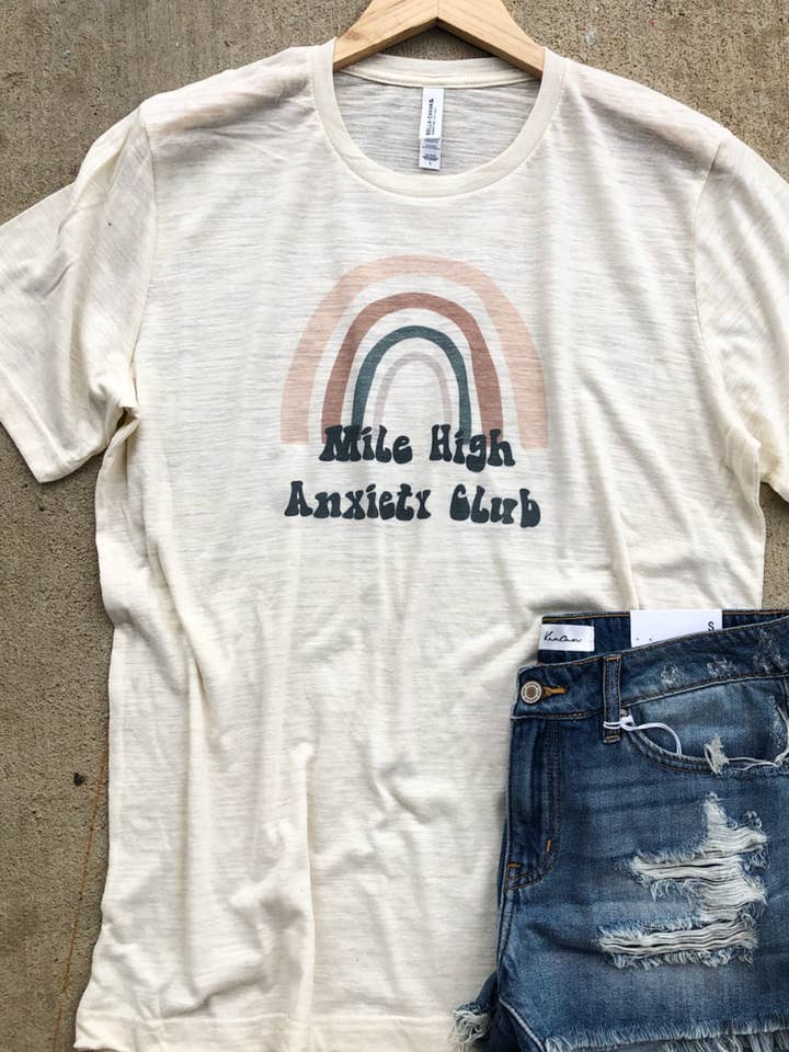 Mile High Anxiety Club Skärmtryckt T-shirt för kvinnor för wholesale av Southern Roots