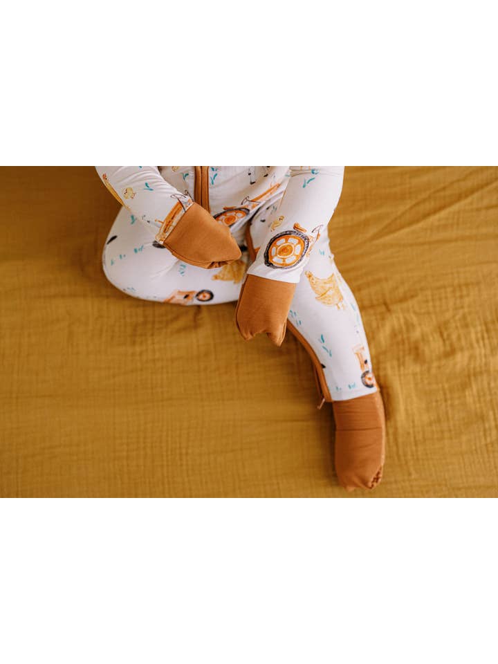 Tiny toes Baby Co - Wholesale Jumpsuit - Baby - Farm Animal Bamboo Zipper Romper