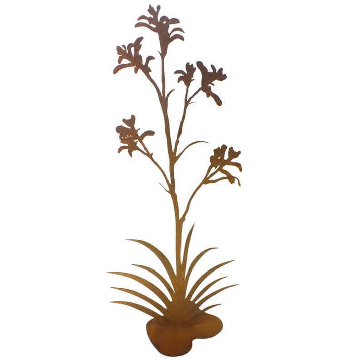 Art de jardin en forme de patte de kangourou pour la vente par Overwrought