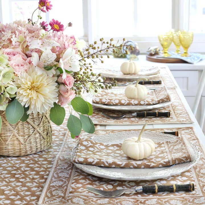 PACIFIC & ROSE TEXTILES - Wholesale Tablecloth - Tablecloth Charlotte Caramel