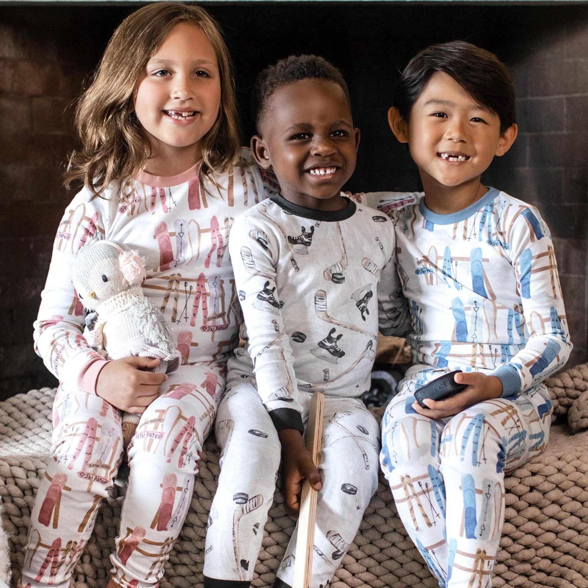 Burt's Bees Baby - Wholesale Sleepwear Set - Kids - Hockey Season Organic Cotton Two-Piece Pajamas7